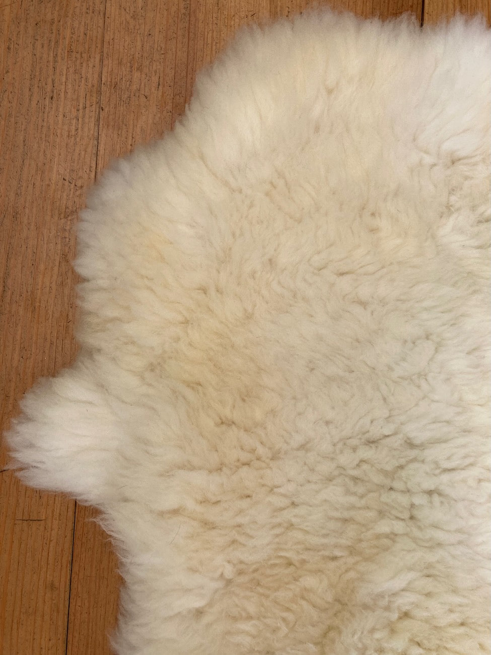 Washable White Sheepskin 672G