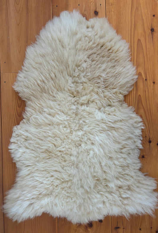 Natural White Sheepskin 125C