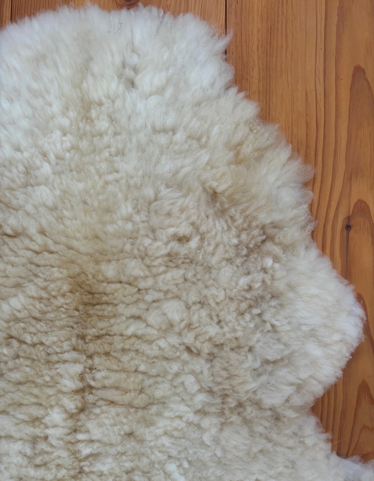 Natural White Sheepskin 125J