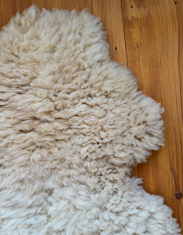 Natural White Sheepskin 825H