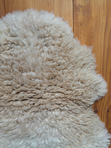 Natural White Sheepskin 825L