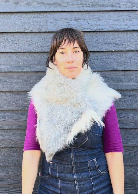 Cashmere Collar Pebble